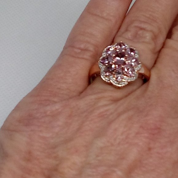 beautiful color shift garnet and diamond ring size 6! - Picture 7 of 10